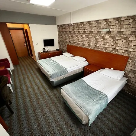 Hill Hotel 3*