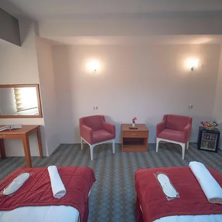 Hill Hotel 3*