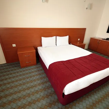 Hotel Hill 3*